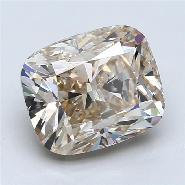 5.02 ct Cushion Fancy Light Yellowish Brown natural diamond