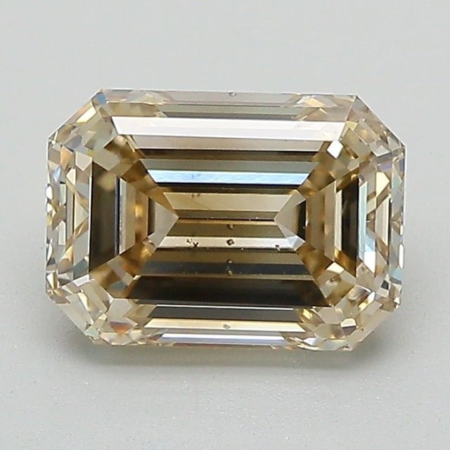 2.01 ct Emerald Fancy Light Yellowish Brown natural diamond
