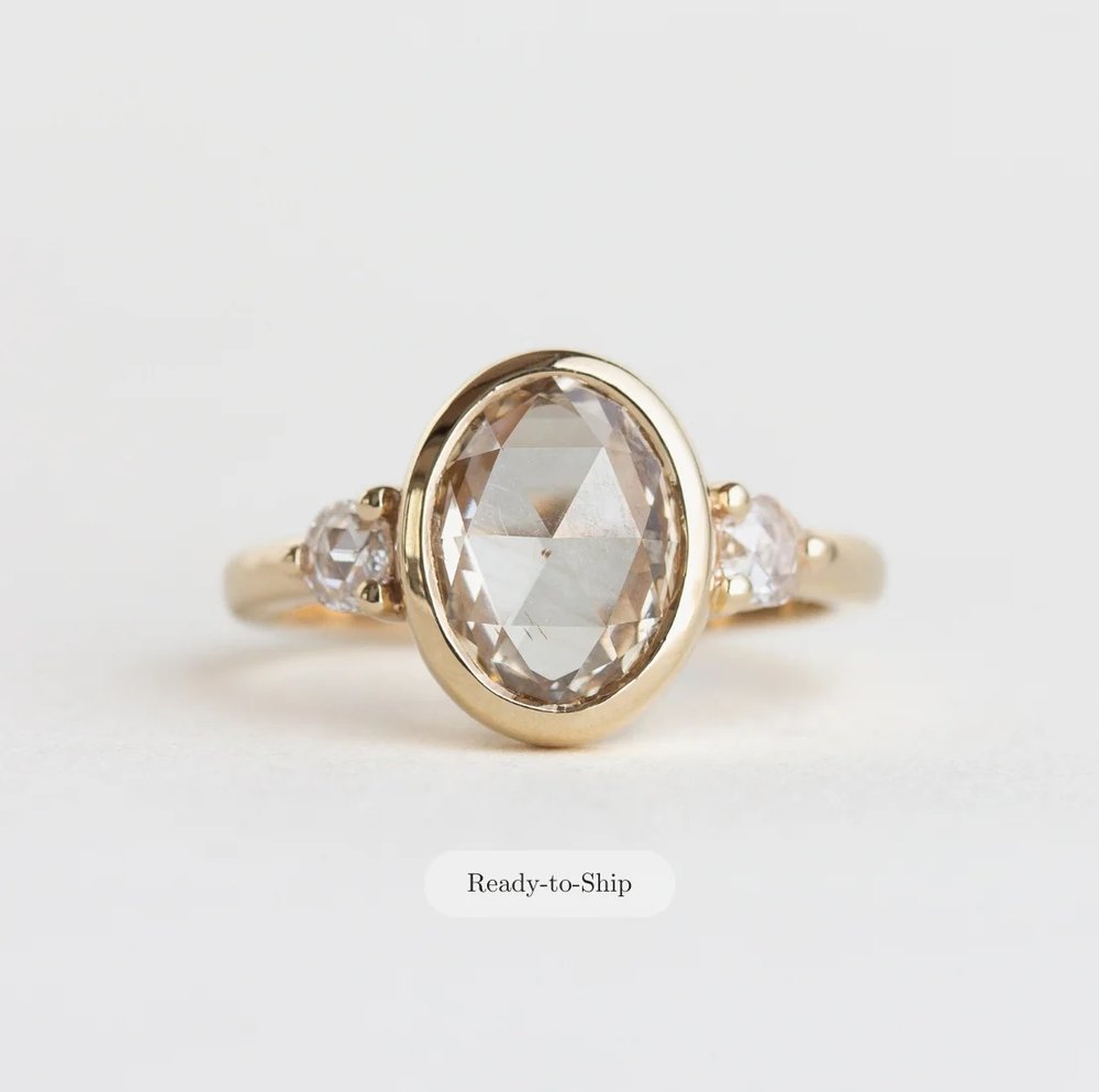 Inaya Ring - Champagne Diamond